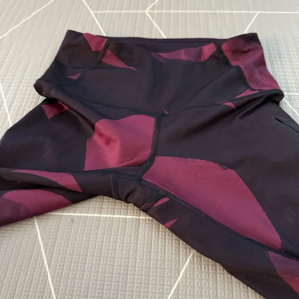 lululemon athletica excellent preowned